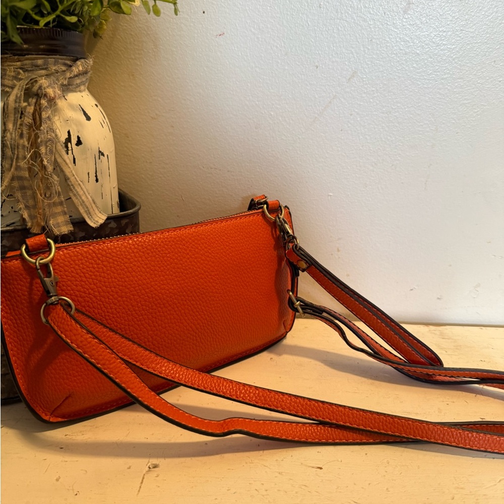 Joy Susan Crossbody Purse Wristlet Clutch Vegan Faux Leather Orange NWOT - Picture 2 of 6